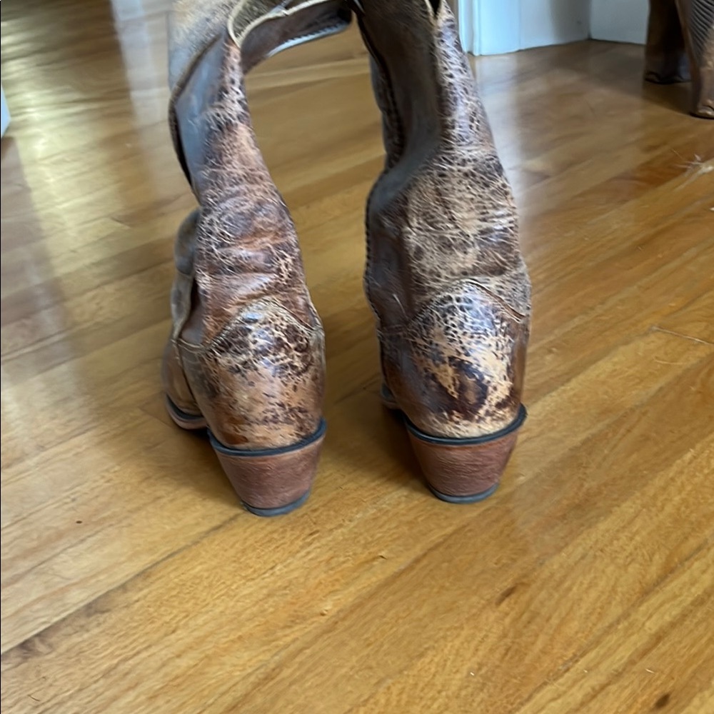 Justin Boots Brown Heeled Boots - Picture 3 of 6